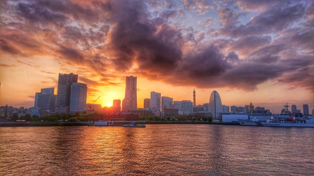横浜で散骨は違法?法律とマナー